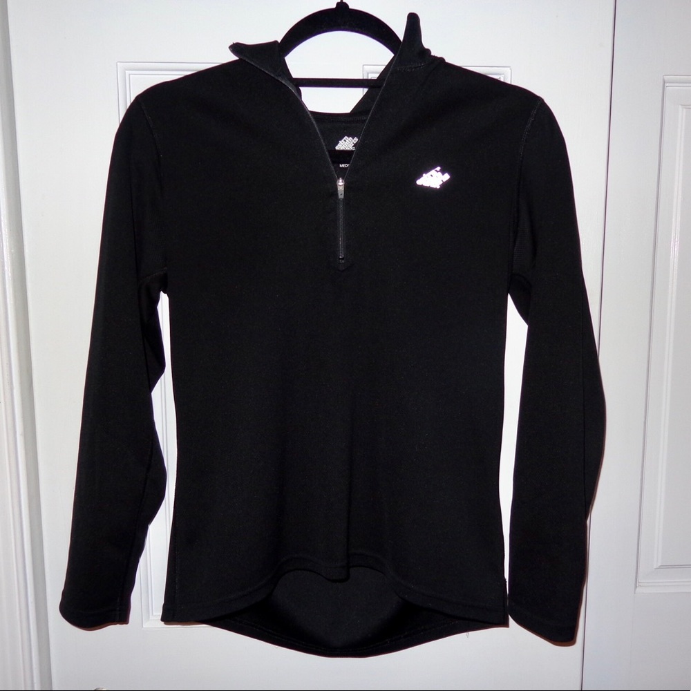 Long sleeve athletic top